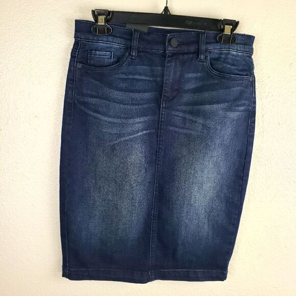 Women's BlankNYC NWT Denim Stretchy Pencil Skirt Waist Size 26/XS/Small - Picture 5 of 13